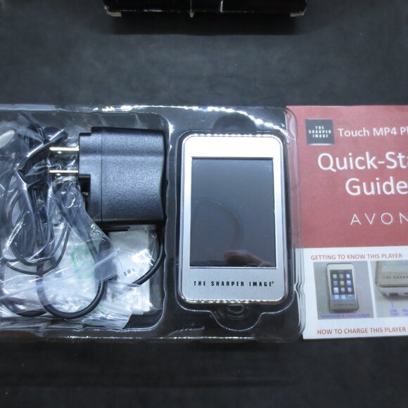 Sharper Image Touch MP4 Player  F3428971  Brand New In Original Package - Picture 1 of 4